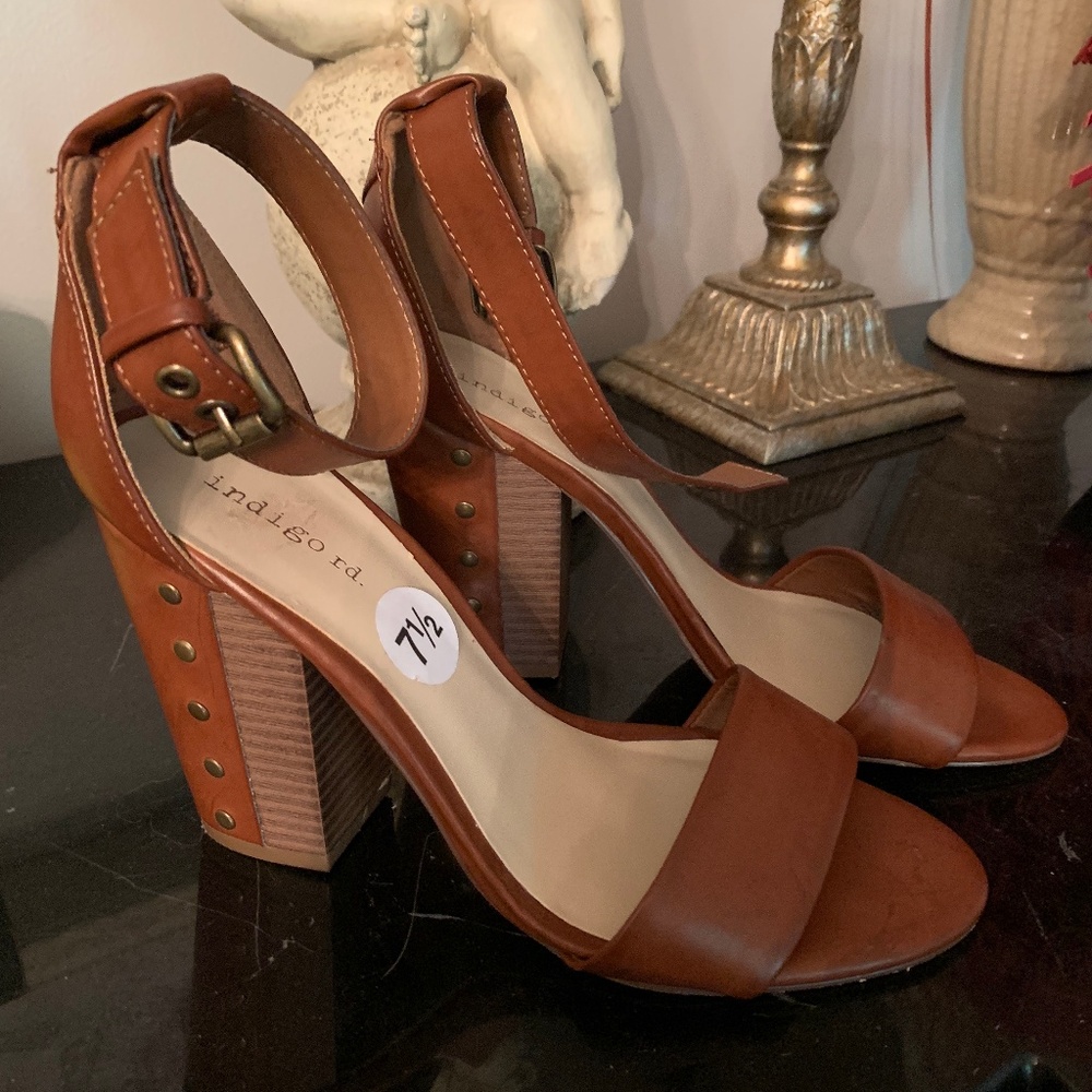 Brown Ankle Strap Block Heel Sandal Excellent Cond